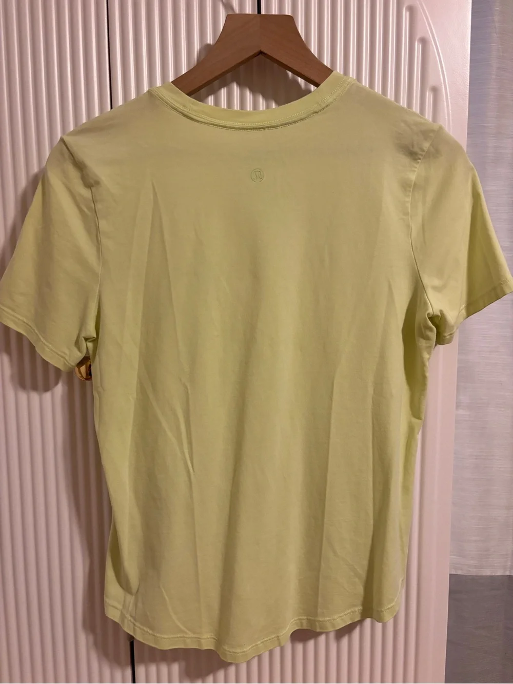 Women’s Lululemon Crew Neck T-Shirt in highlighter Yellow